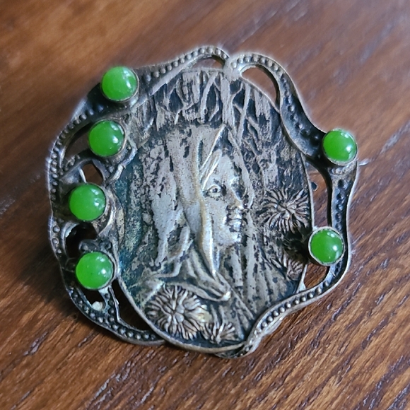 Antique Jewelry - Antique Art Nouveau Brooch Silver With Green Accent